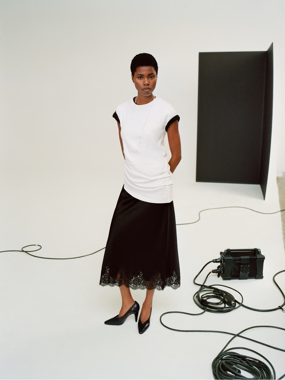 Aritzia Wilfred Henrietta Satin Skirt